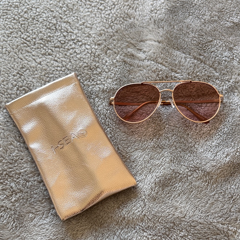 ISEA Rose Gold Aviator Sunglasses